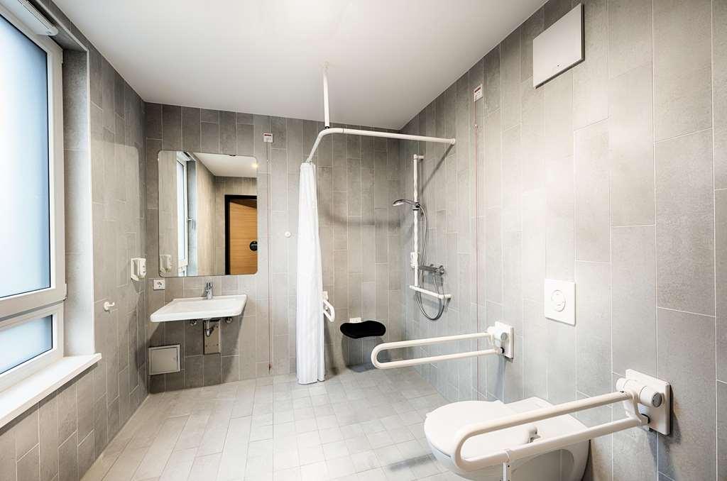 B&B Hotel 菲林根-施文宁根 外观 照片